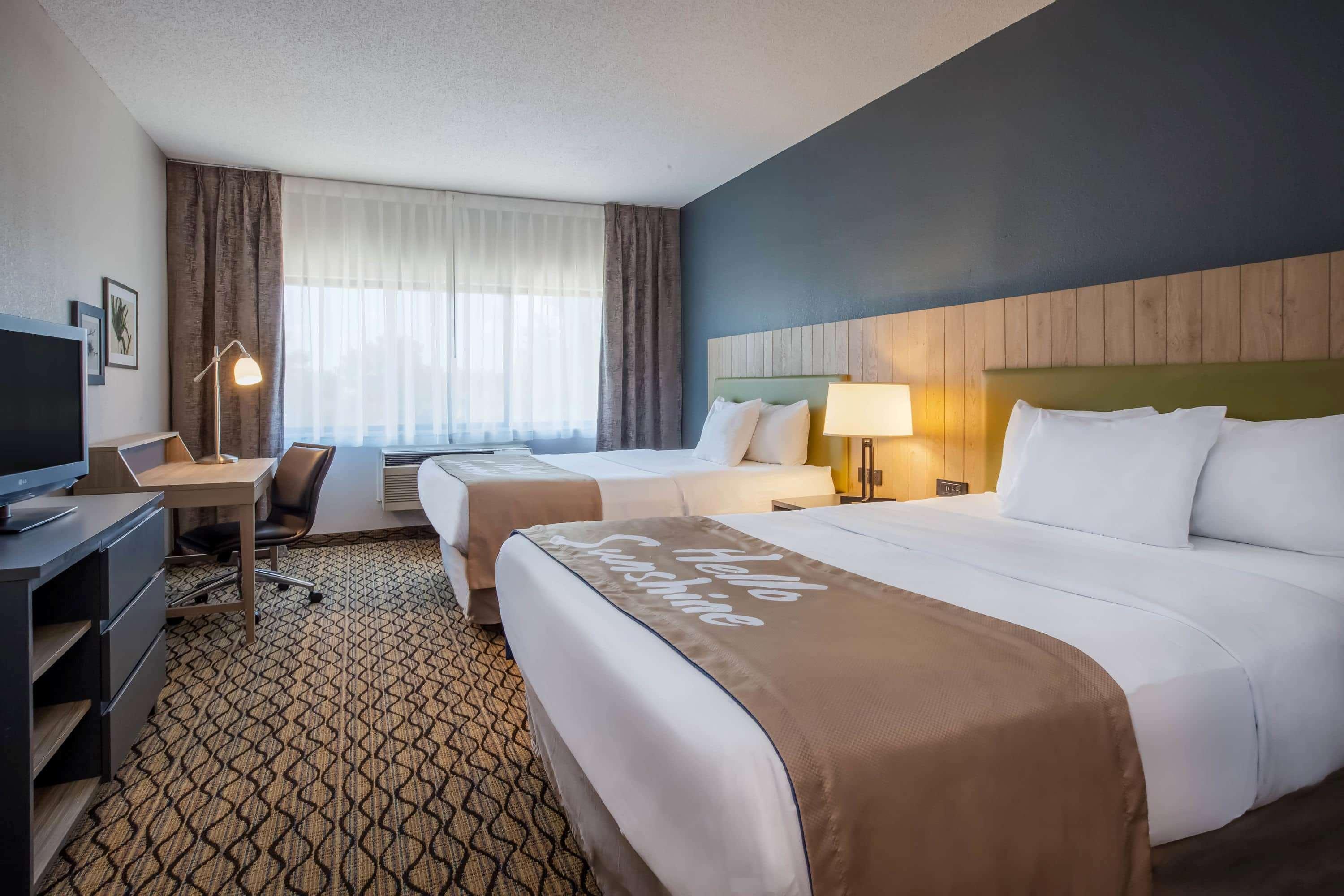Days Inn & Suites By Wyndham Rochester Hills Mi Exterior foto