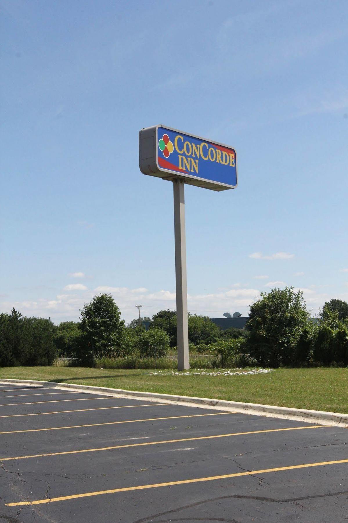 Days Inn & Suites By Wyndham Rochester Hills Mi Exterior foto