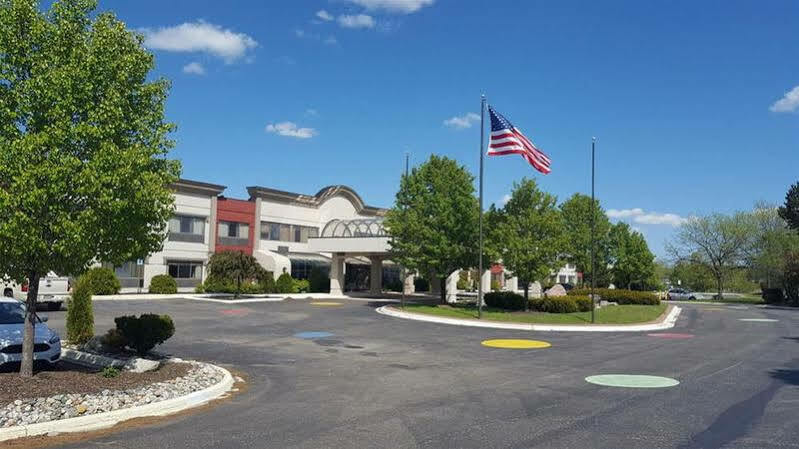Days Inn & Suites By Wyndham Rochester Hills Mi Exterior foto
